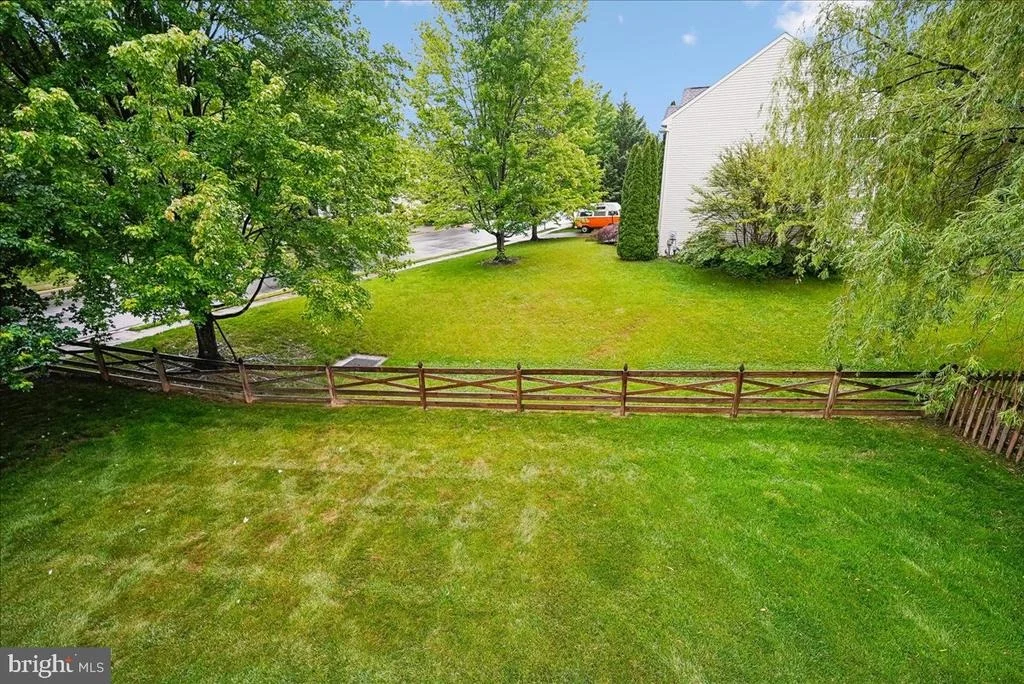 Photo of 320 N CONSTITUTION WAY
