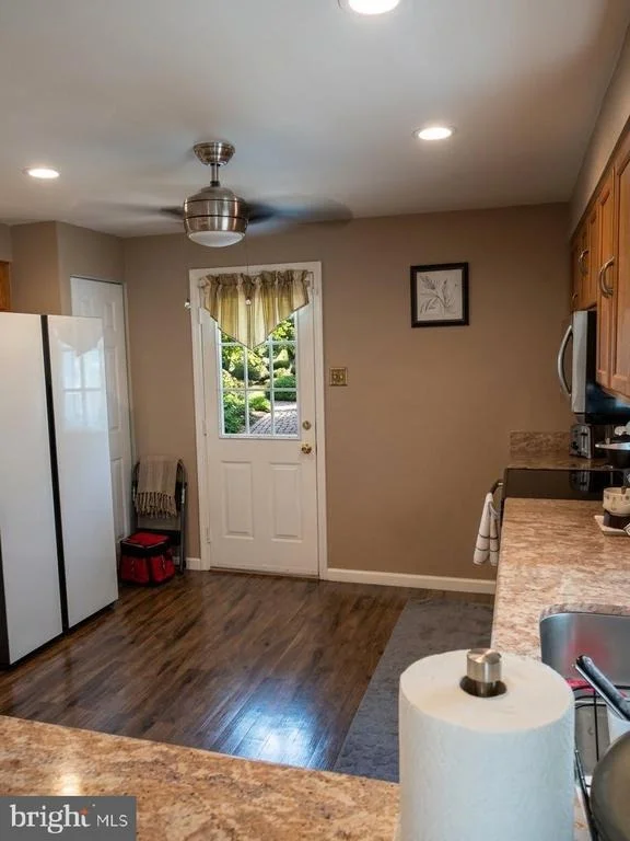 Photo of 4040 DONCASTER DRIVE
