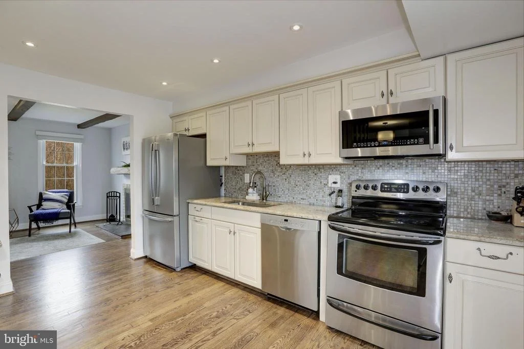 Photo of 410 PIPING ROCK DRIVE