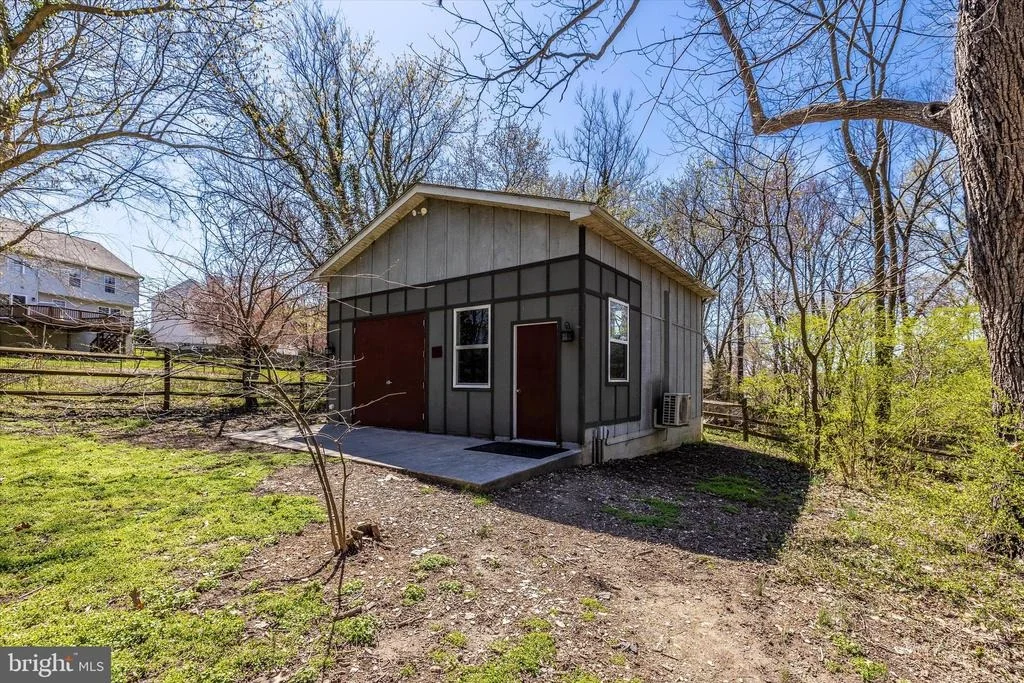 Photo of 8623 PINECLIFF DRIVE