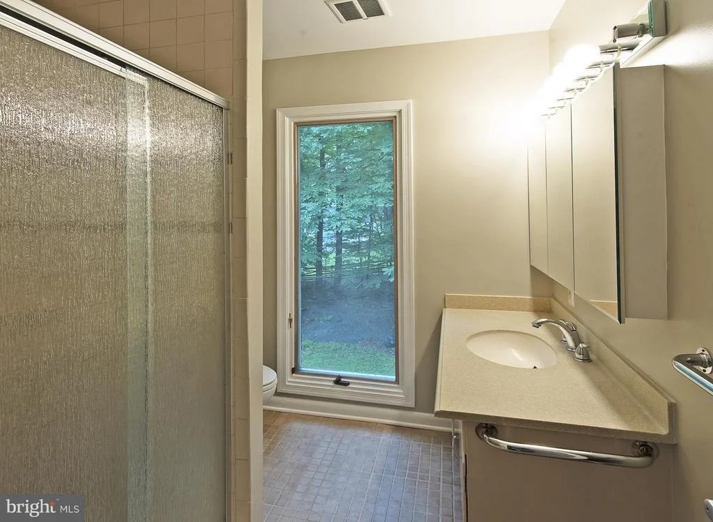 Photo of 7101 WOLF DEN ROAD