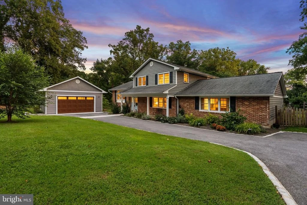 Photo of 384 EAGLE HILL ROAD