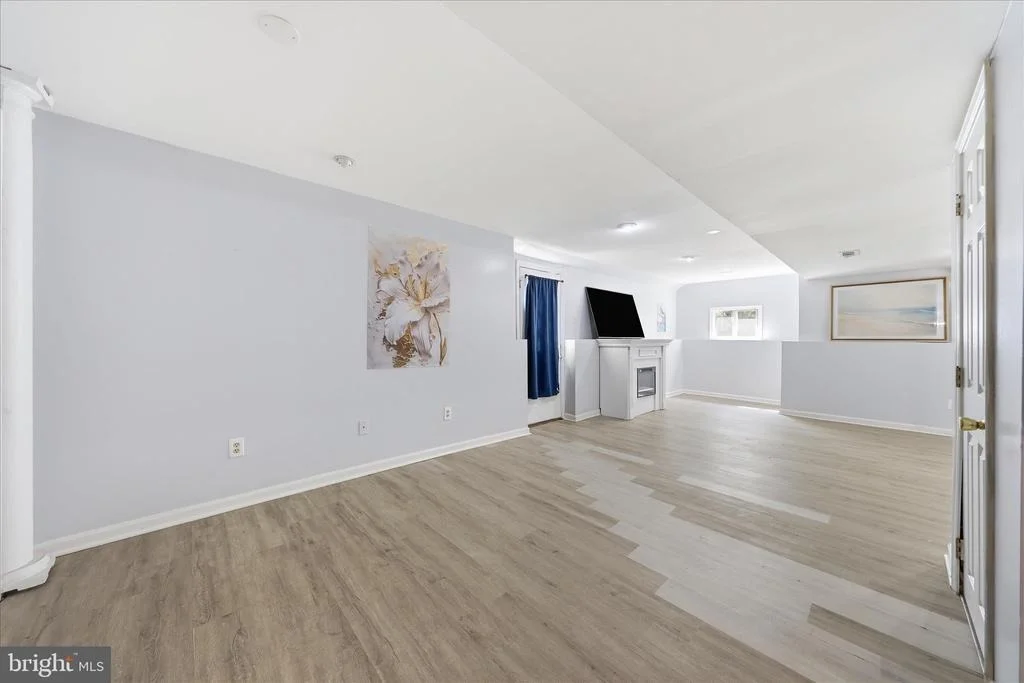 Photo of 6135 FIELDCREST COURT