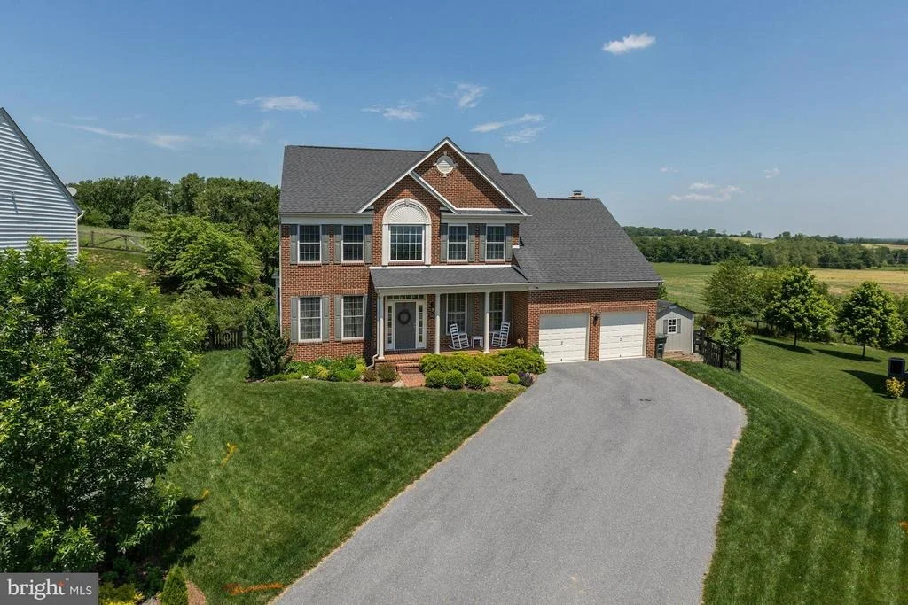 Photo of 2424 LONGFELLOW COURT
