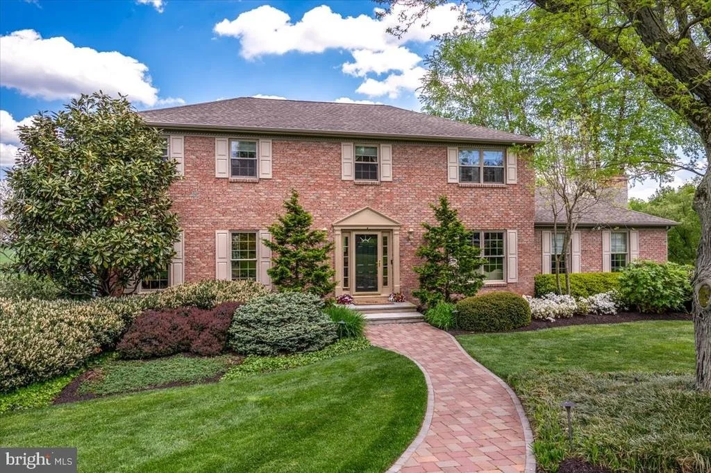Photo of 57 TENBY CHASE DRIVE