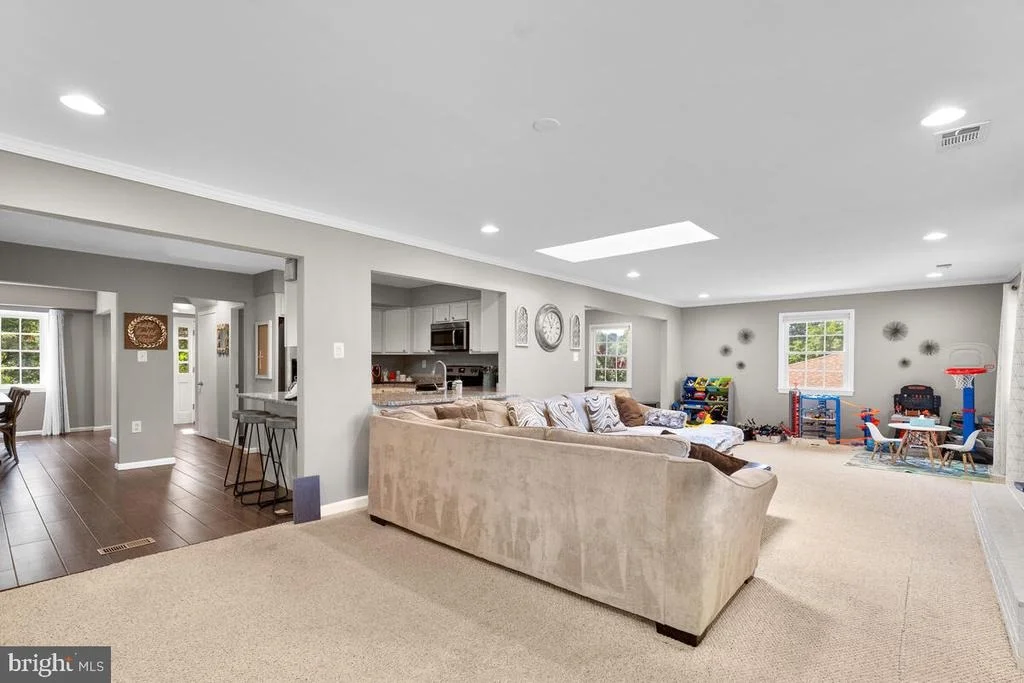 Photo of 14028 BREEZE HILL LANE