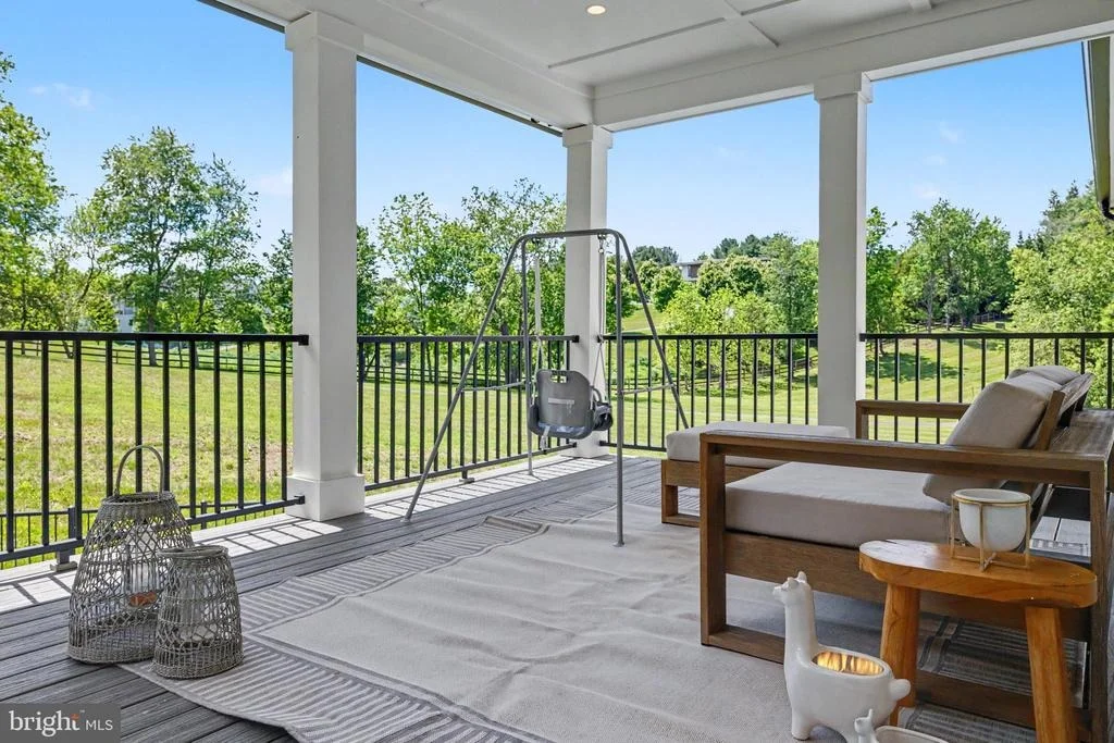 Photo of 952 WALKER ROAD