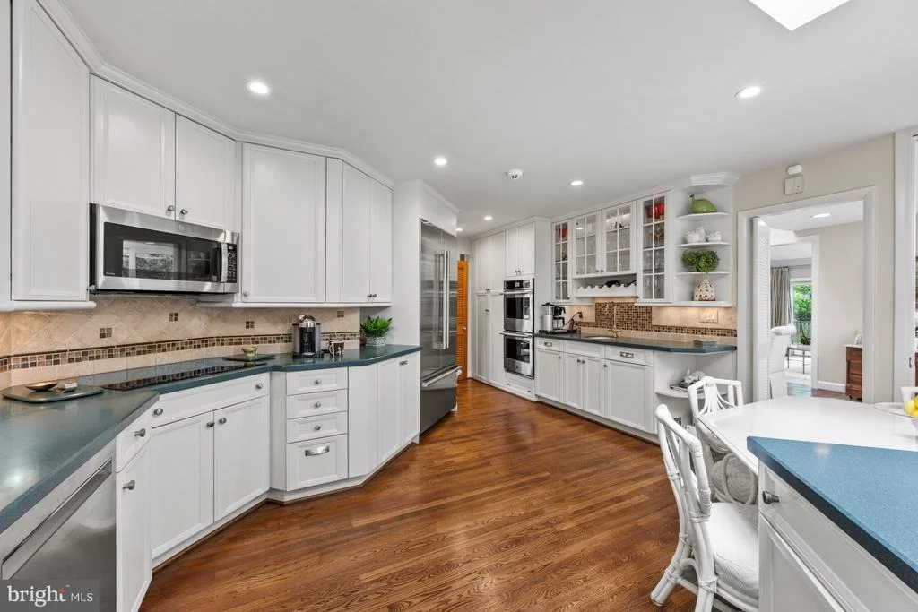 Photo of 4015 LAIRD PLACE