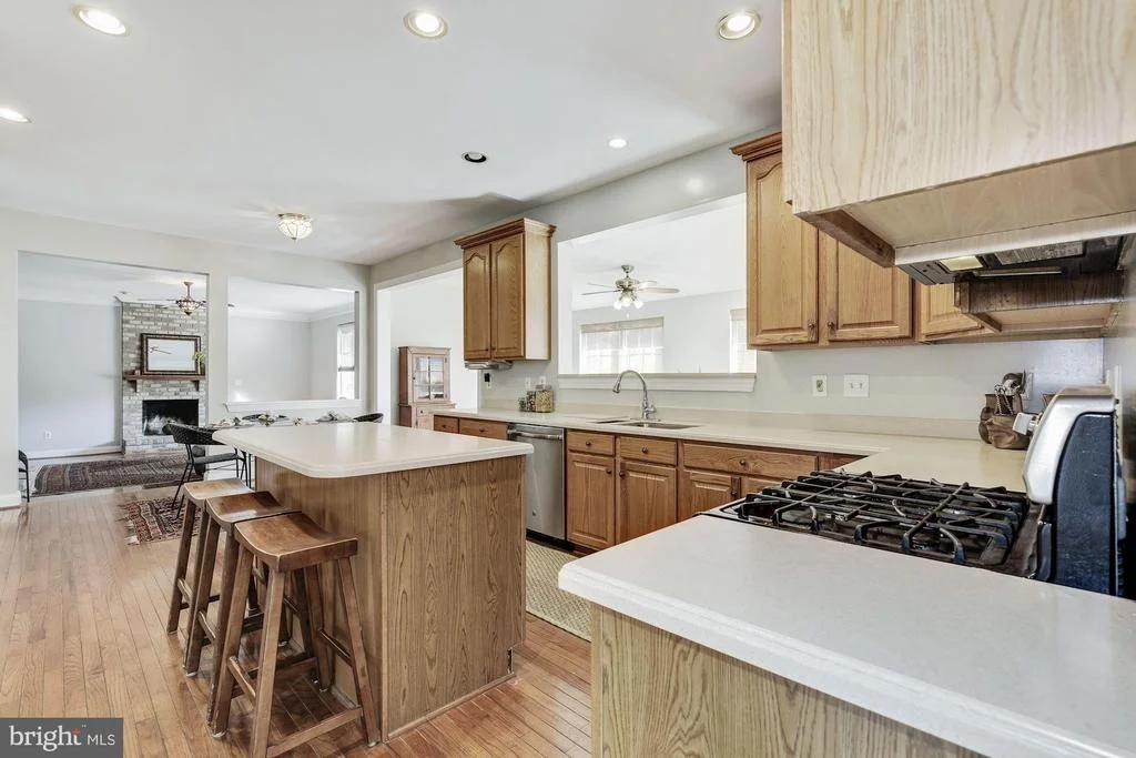Photo of 4834 BROOM DRIVE