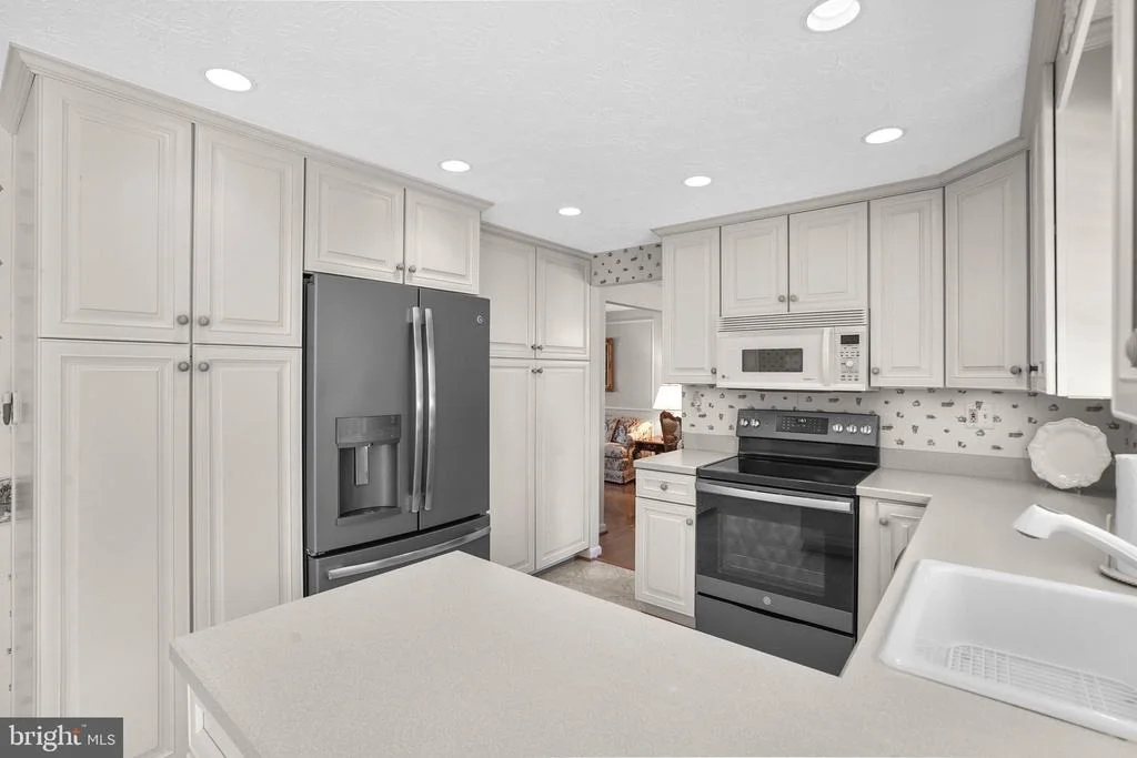 Photo of 4008 SHALLOW BROOK LANE