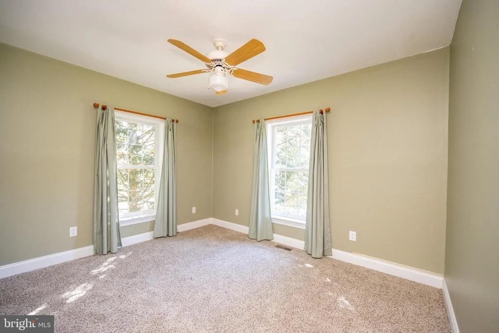Photo of 32 HAZELHURST LANE
