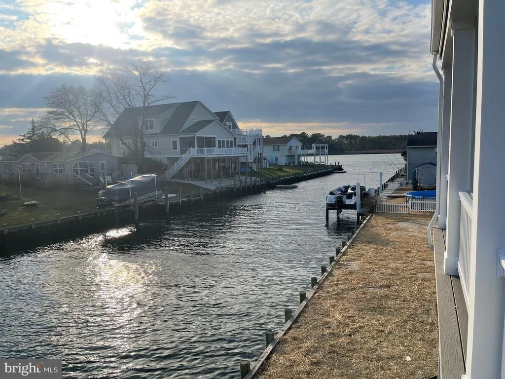 Photo of 38235 PINEY POINT ROAD