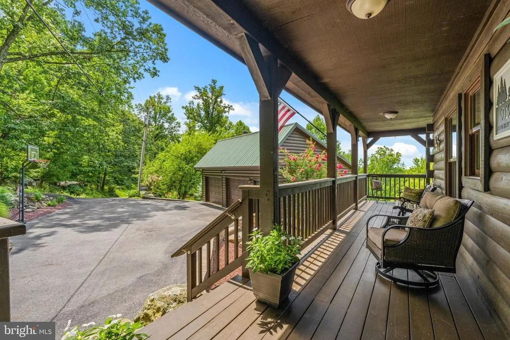 Photo of 9124 HAWBOTTOM ROAD