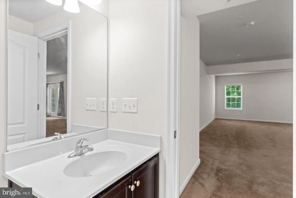 Photo of 9613 MANOR OAKS VIEW