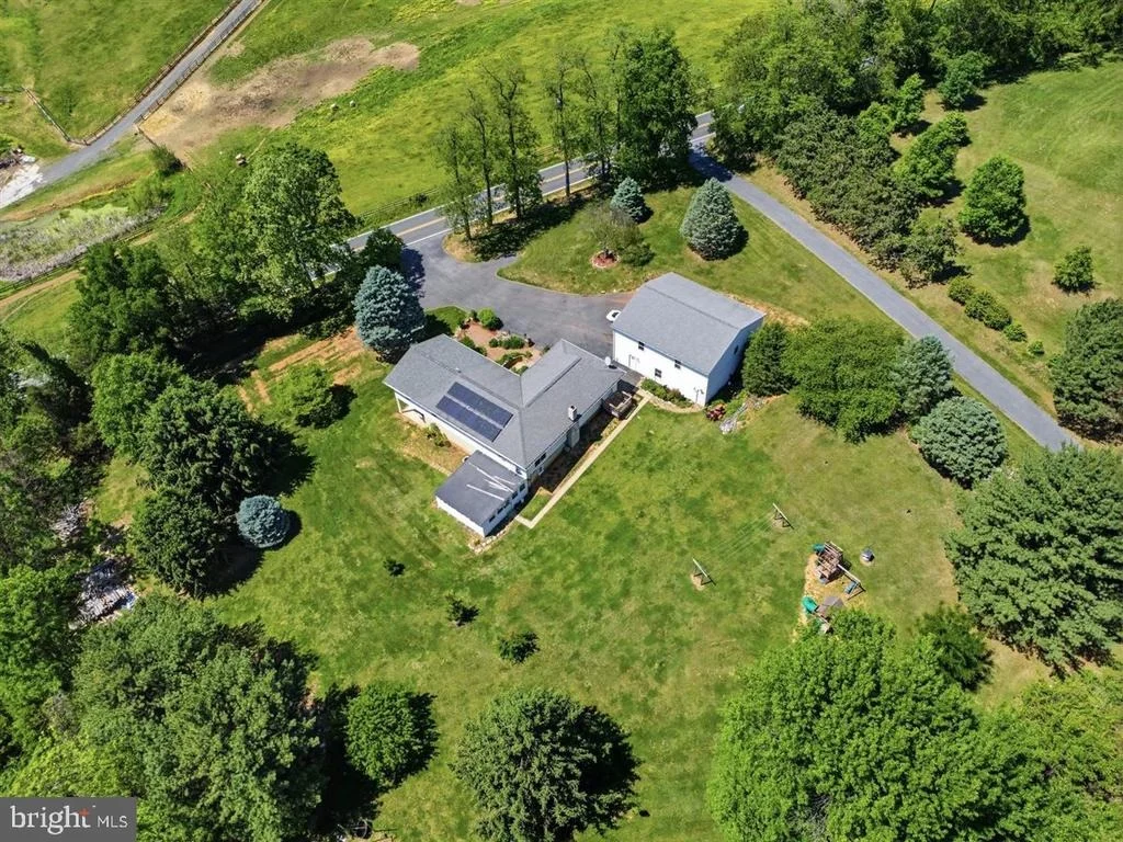 Photo of 2915 FRY ROAD