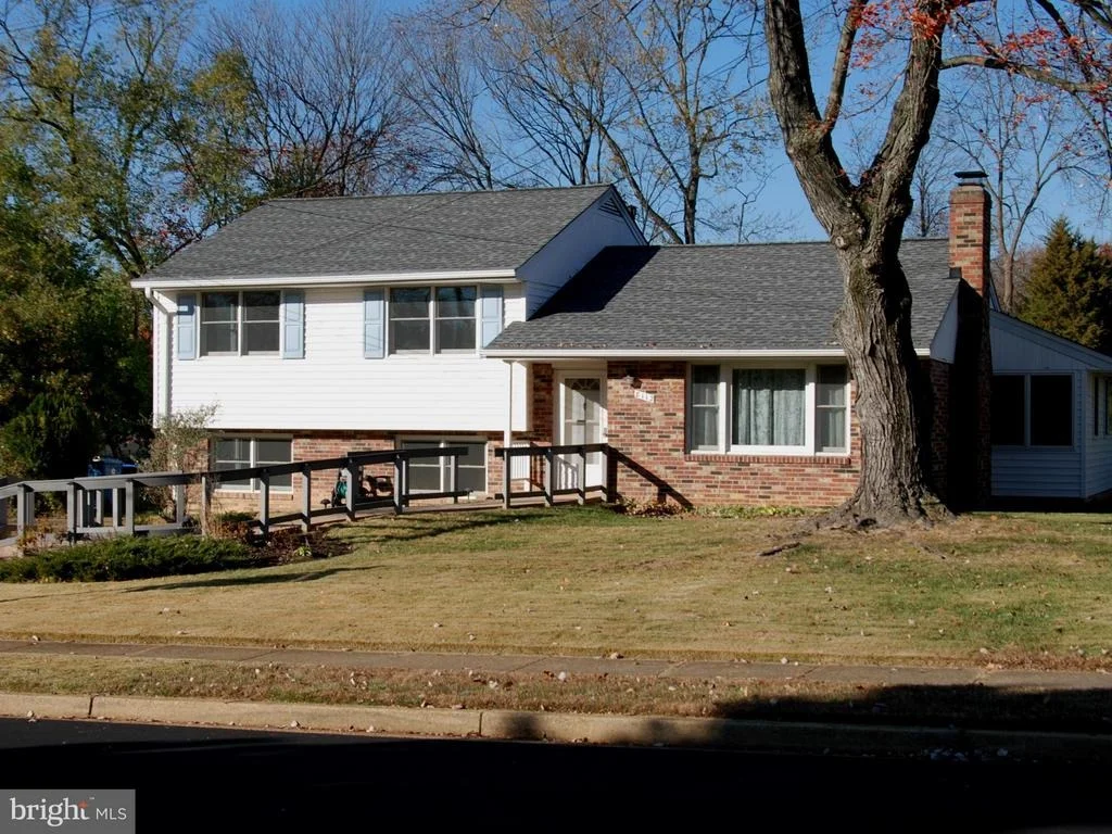 Photo of 8112 BULLOCK LANE