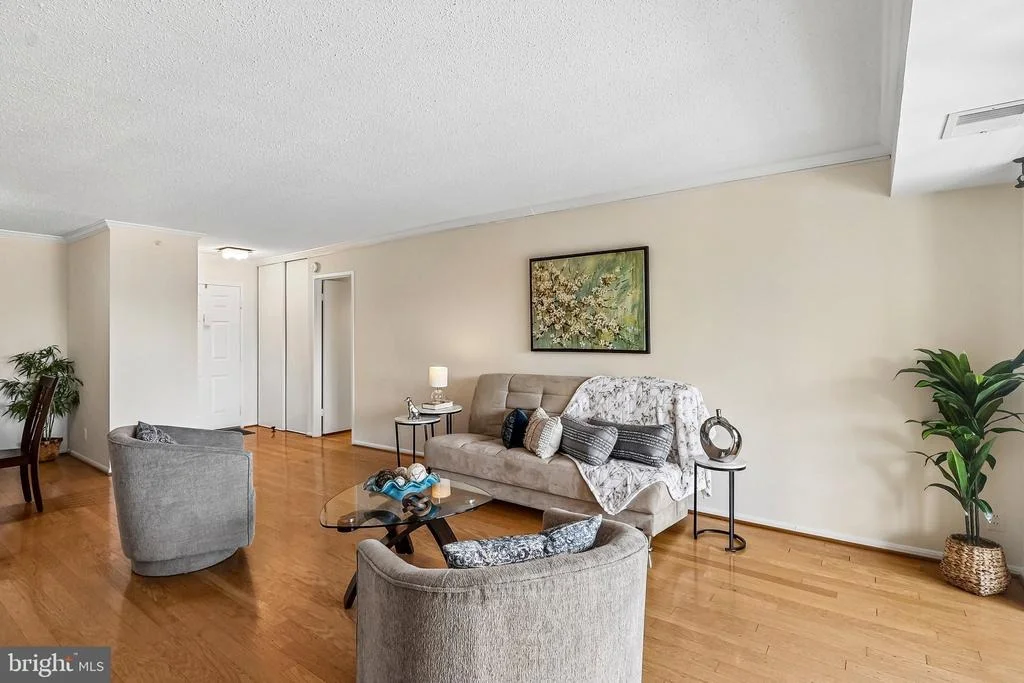 Photo of Unit 409 at 5901 MOUNT EAGLE DRIVE