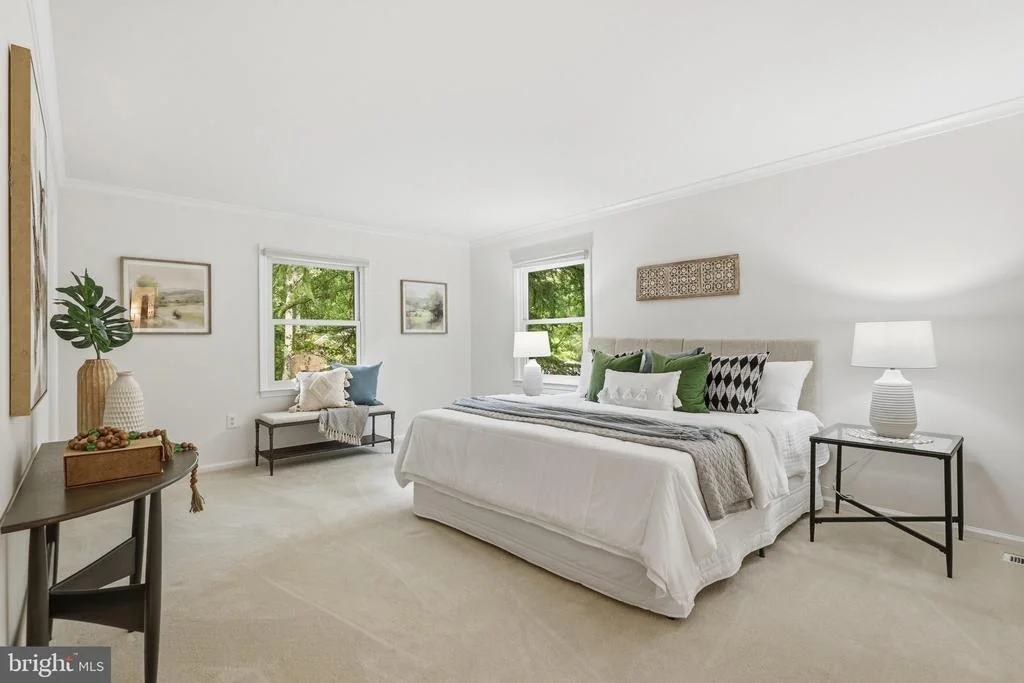Photo of 10811 MIDSUMMER DRIVE