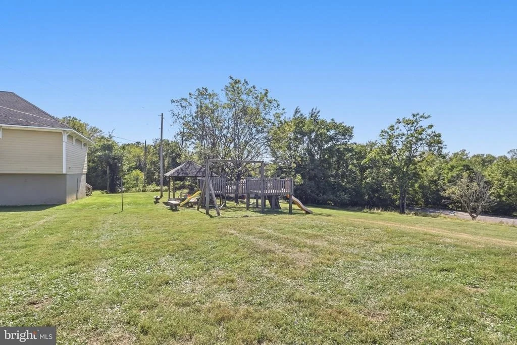 Photo of 24 SYDNEY CIRCLE