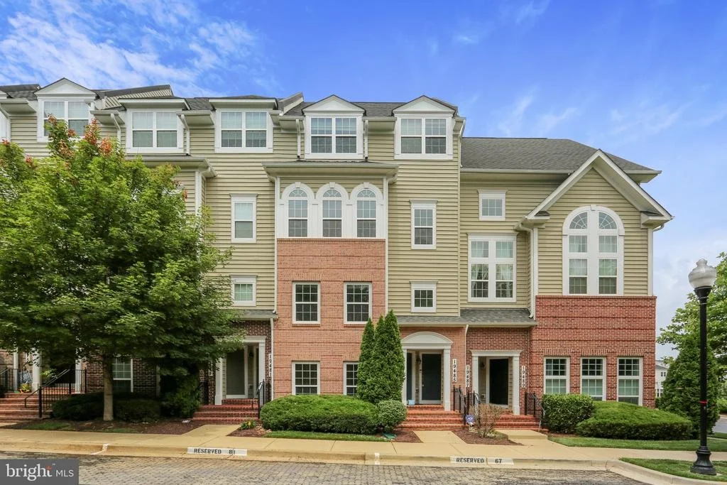 Photo of 19485 DOVER CLIFFS CIRCLE