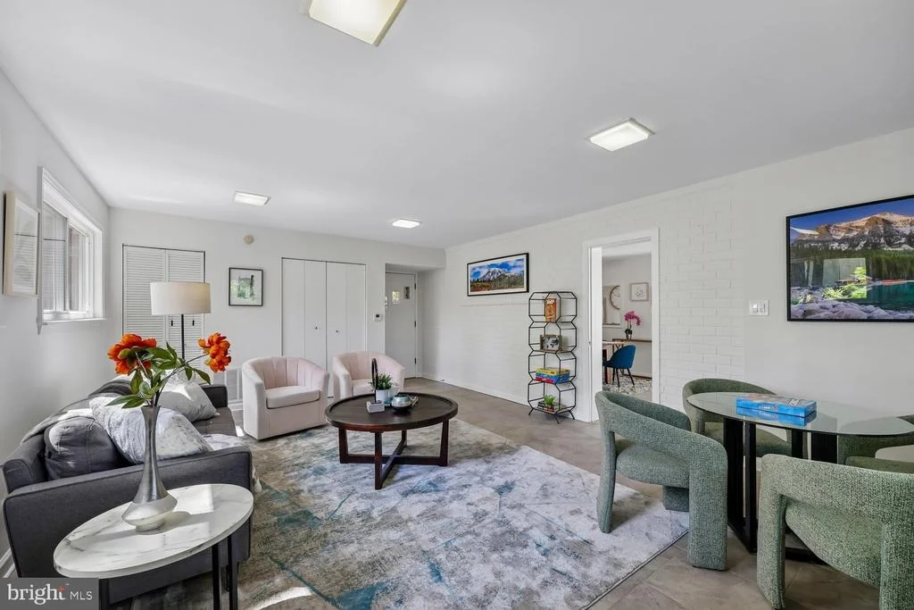 Photo of 300 GILSAN COURT