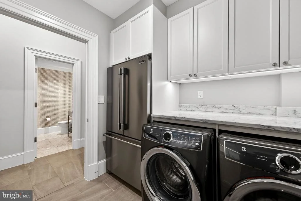 Photo of 4432 CHESTNUT LANE NW