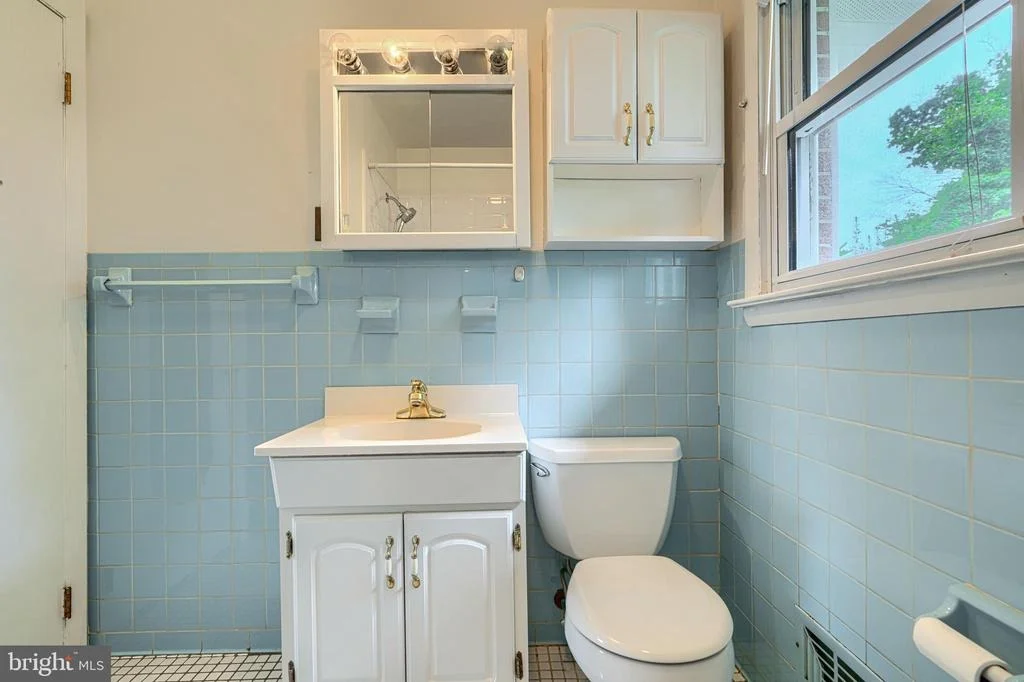 Photo of 323 MONTGOMERY DRIVE