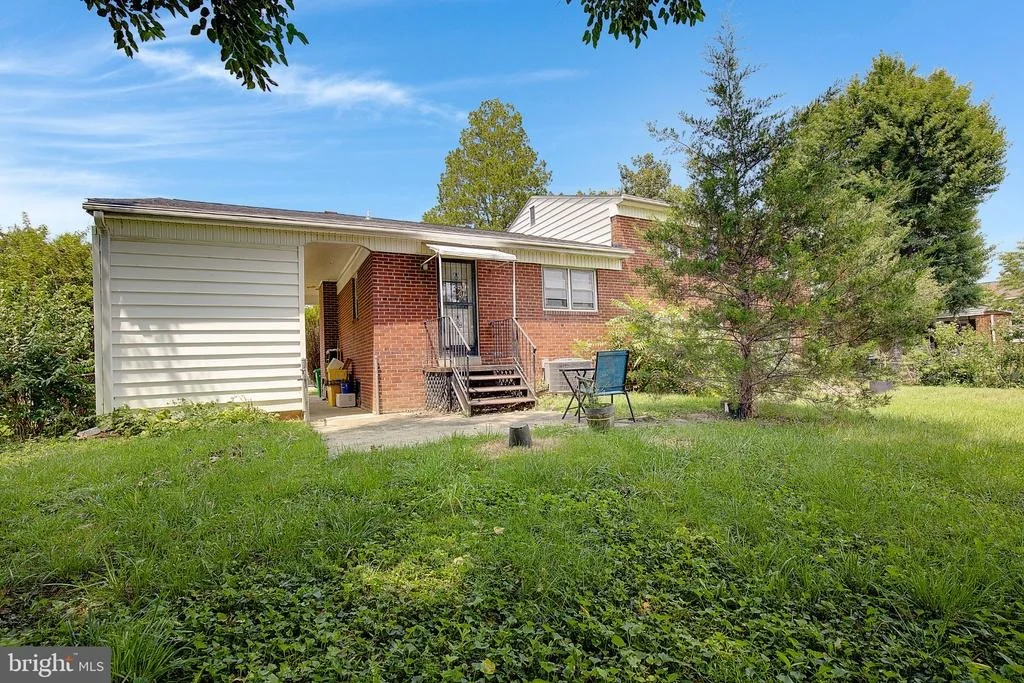 Photo of 5907 BEDFORD LANE