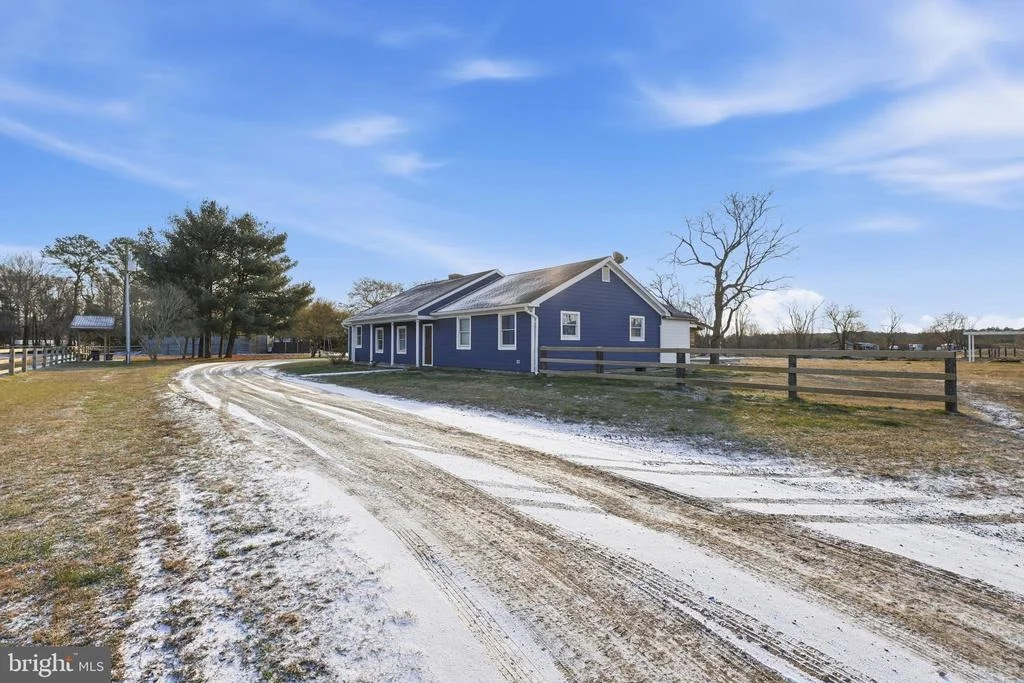 Photo of 20915 DOVER BRIDGE ROAD