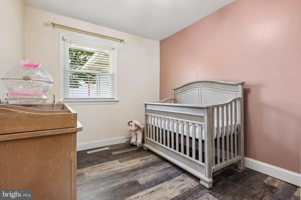 Photo of 469 WINDSOR DRIVE