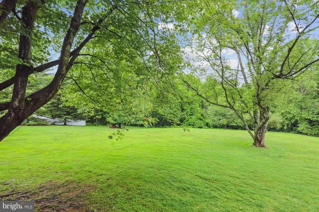 Photo of 22217 CREEKVIEW DRIVE