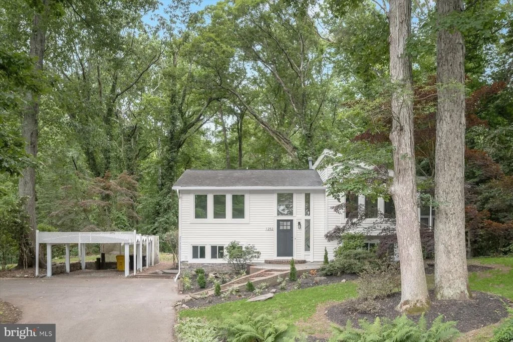 Photo of 1252 TAMARACK TRAIL