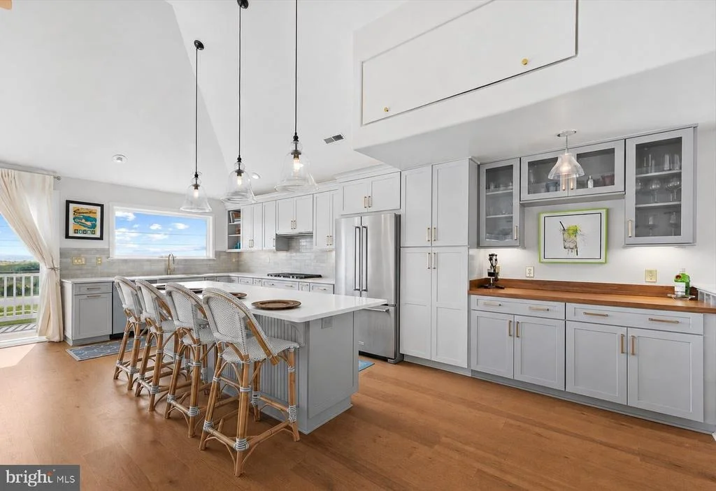 Photo of 36793 BAYSIDE DRIVE