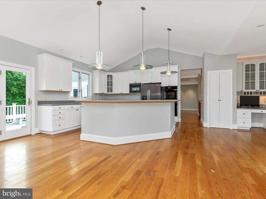 Photo of 17400 RYEFIELD COURT