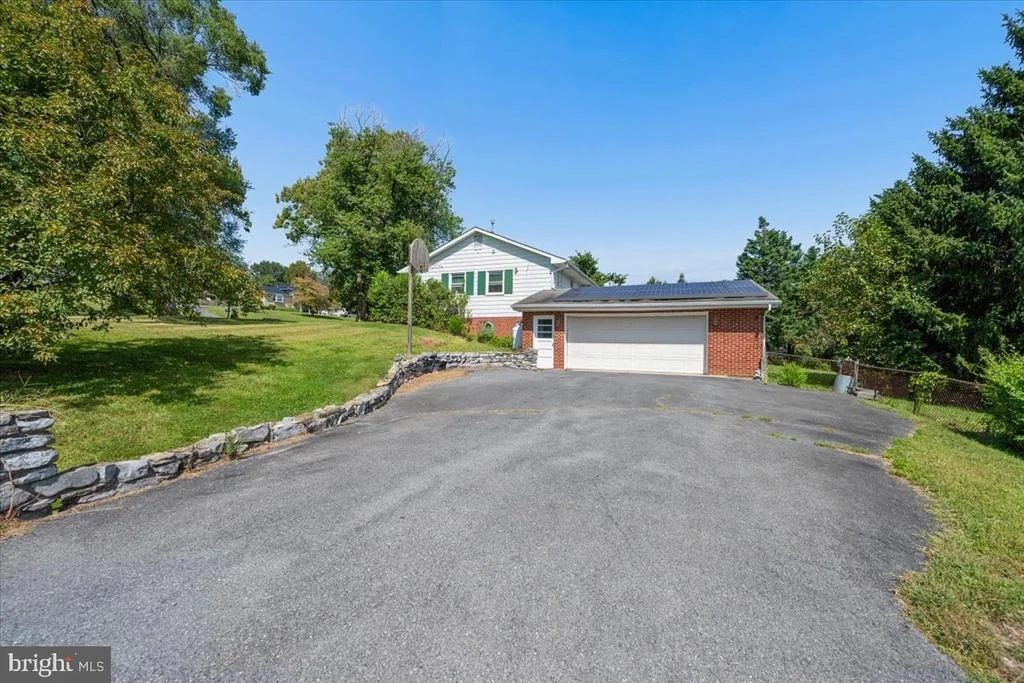 Photo of 5601 CALVERT DRIVE