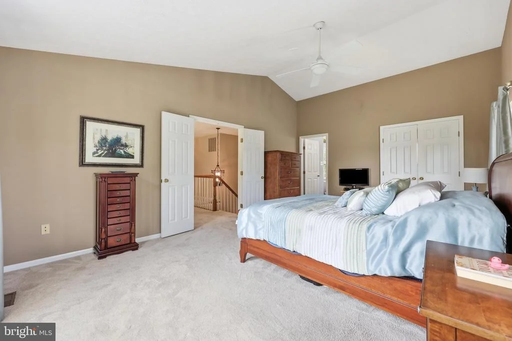 Photo of 6913 SOVEREIGN PLACE