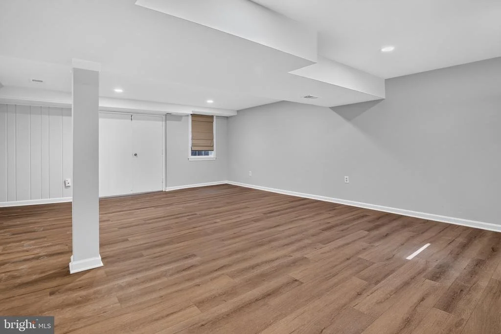 Photo of 104 WILLIAMSBURG DRIVE