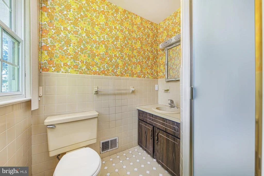 Photo of 73 COLONIAL TERR