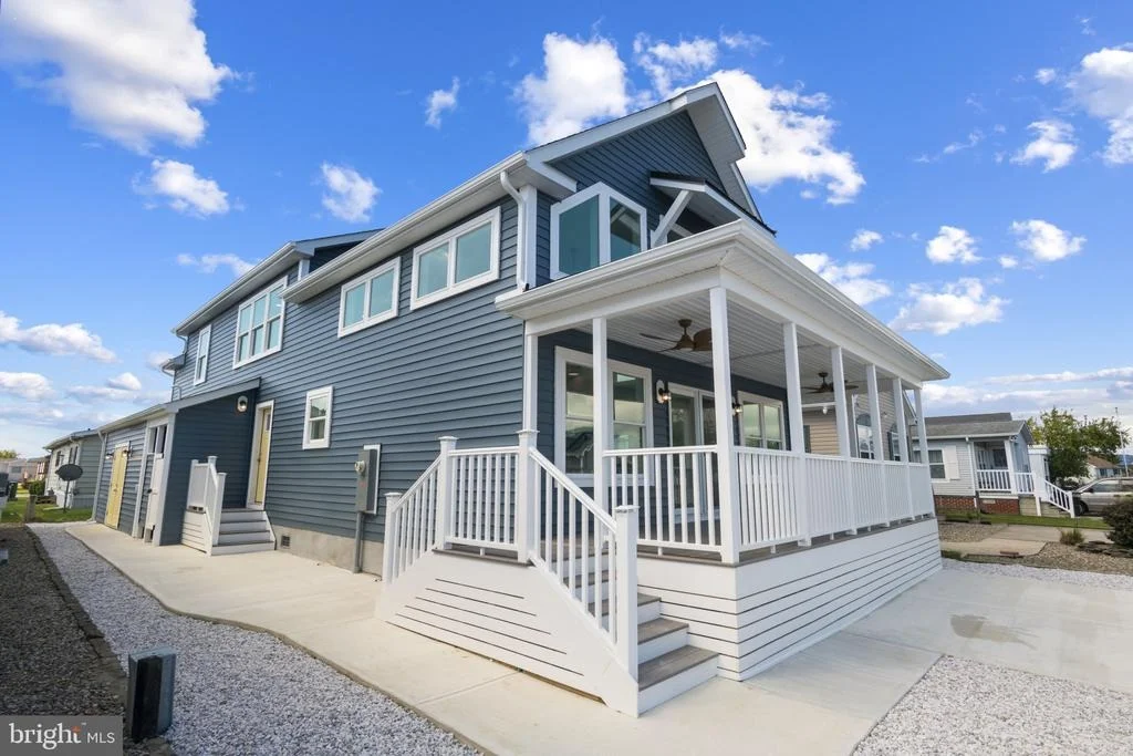Photo of 179 BEACHCOMBER LANE
