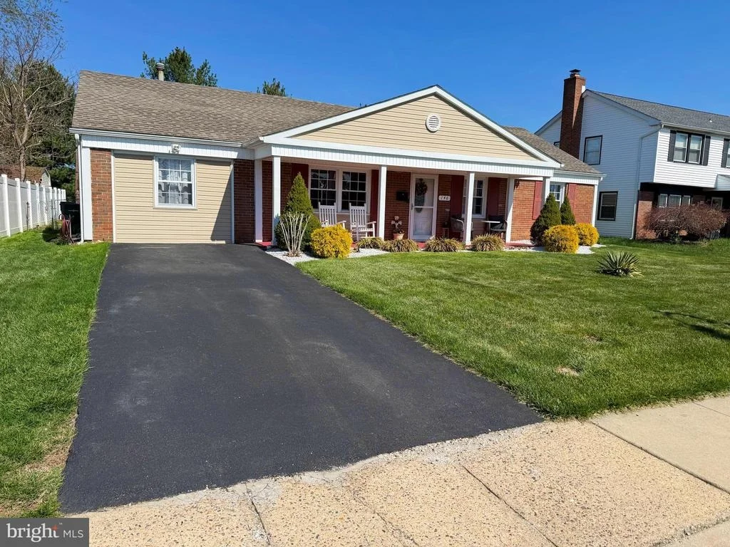 Photo of 146 GLENVIEW LANE