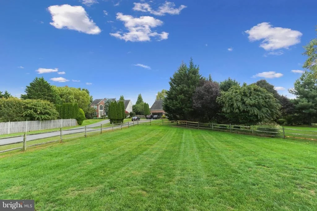 Photo of 21522 FOX FIELD CIRCLE