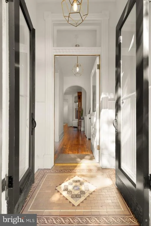 Photo of 117 11TH STREET SE