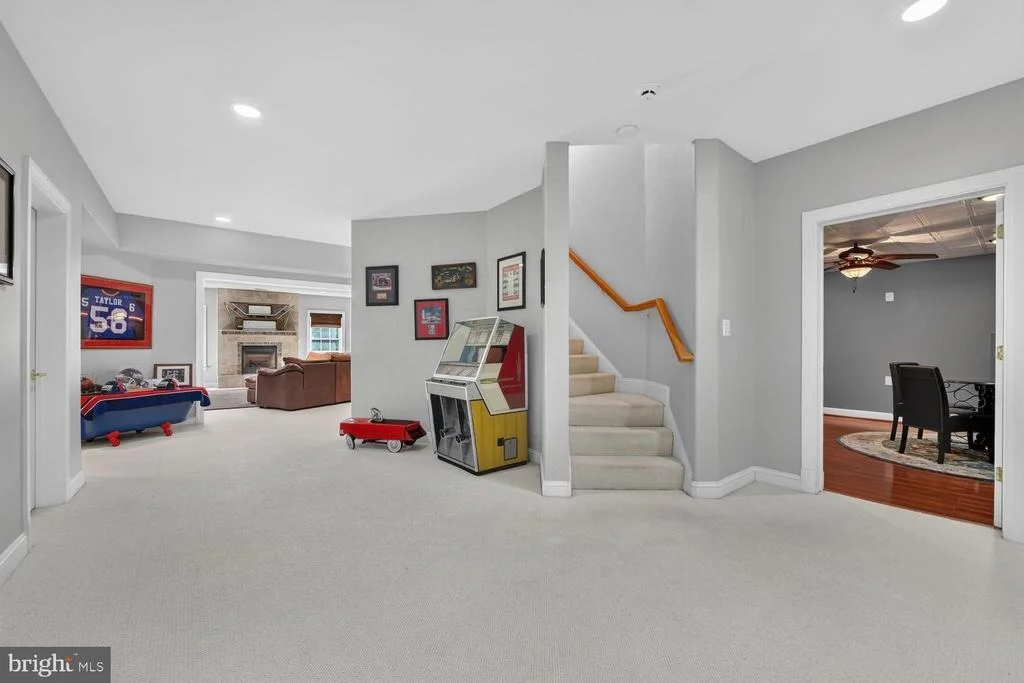 Photo of 6245 LINWAY TERRACE