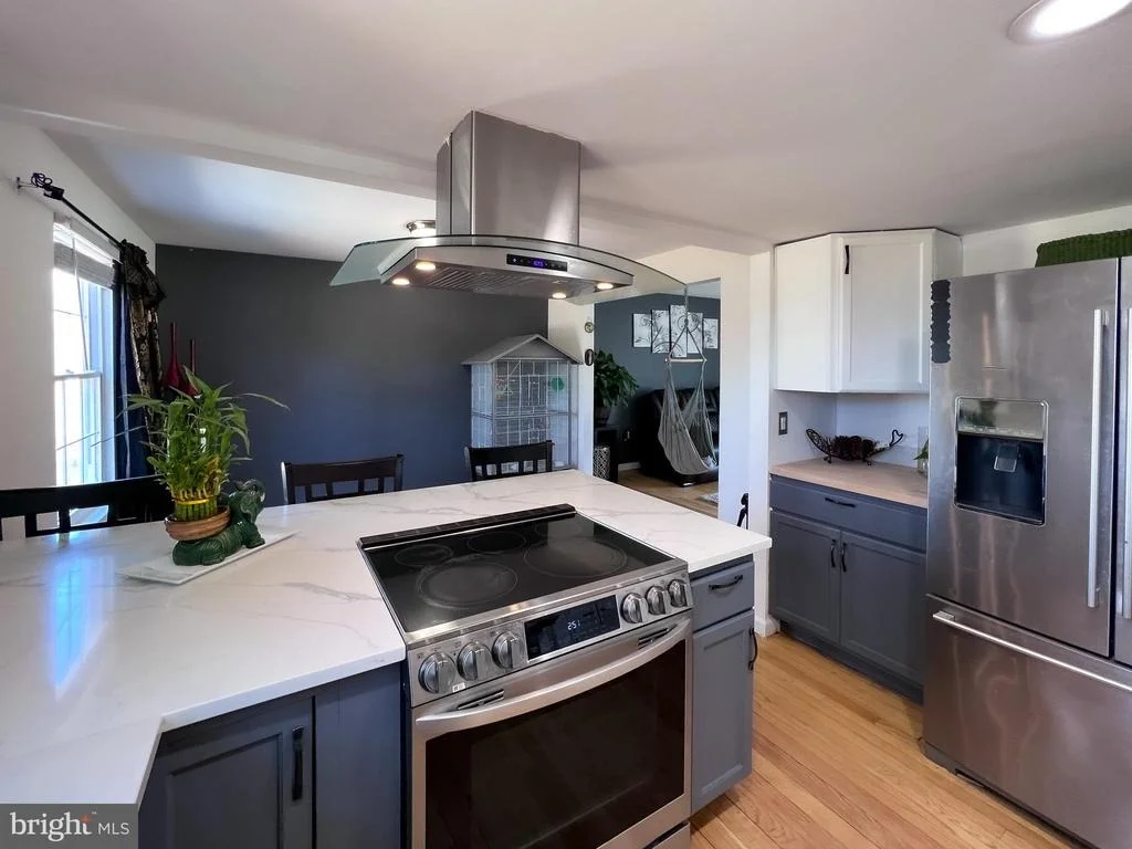 Photo of 9601 ROOSTER LANE