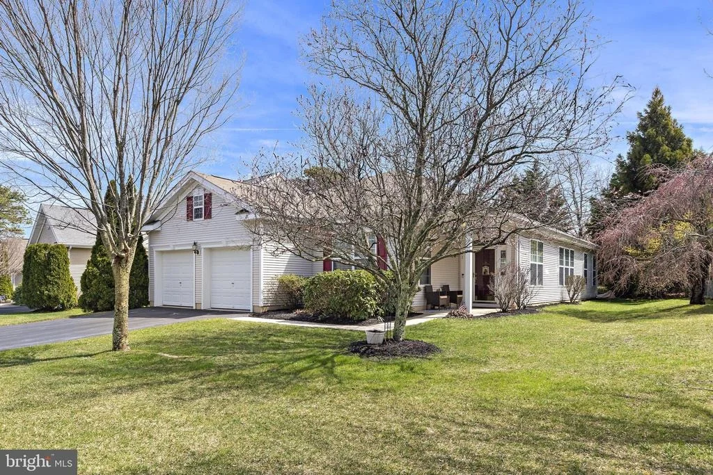 Photo of 71 GOLF VIEW DRIVE