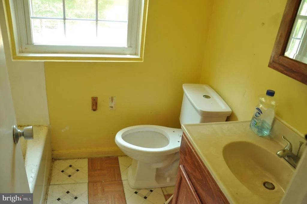 Photo of 11712 VEIRS MILL ROAD