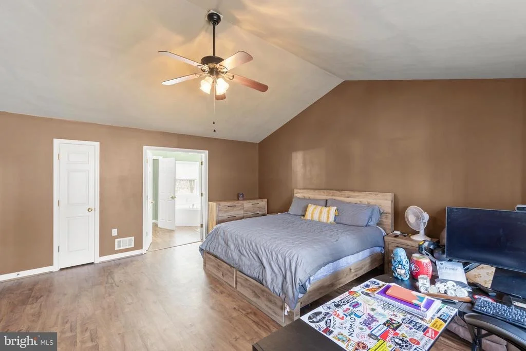 Photo of 1105 HENRY DRIVE