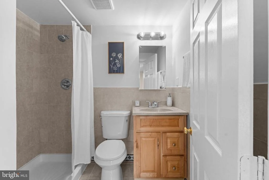 Photo of 11013 AMHERST AVENUE