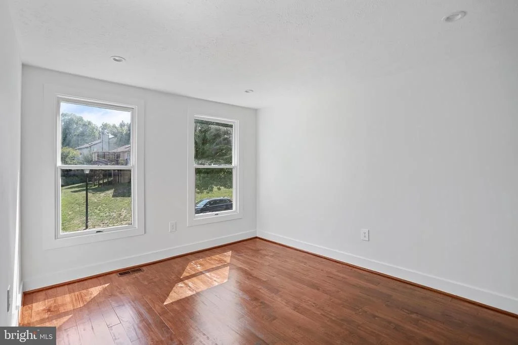 Photo of 3006 MEMORY LANE