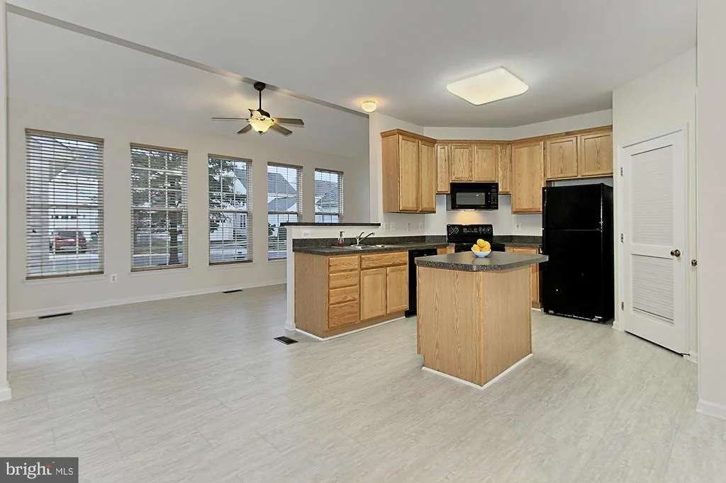 Photo of 6715 SELBOURNE LANE